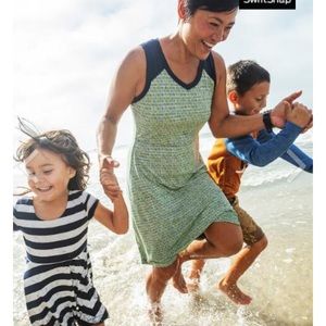 Title Nine Woman's Green and Navy Snap Dress